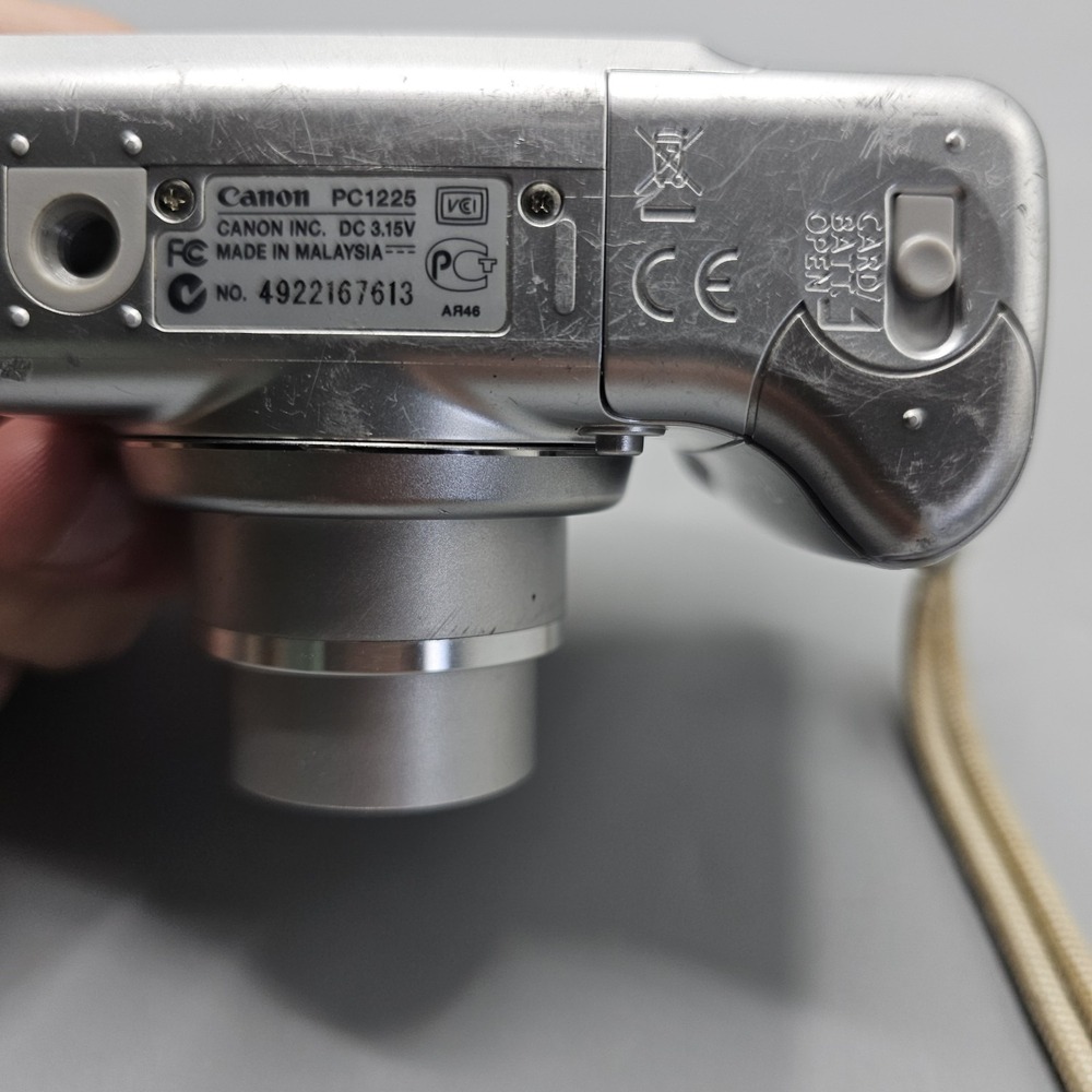 Canon PowerShot A550 7.1MP Digital Camera - Works for Parts/Repair **READ** - Picture 11 of 14